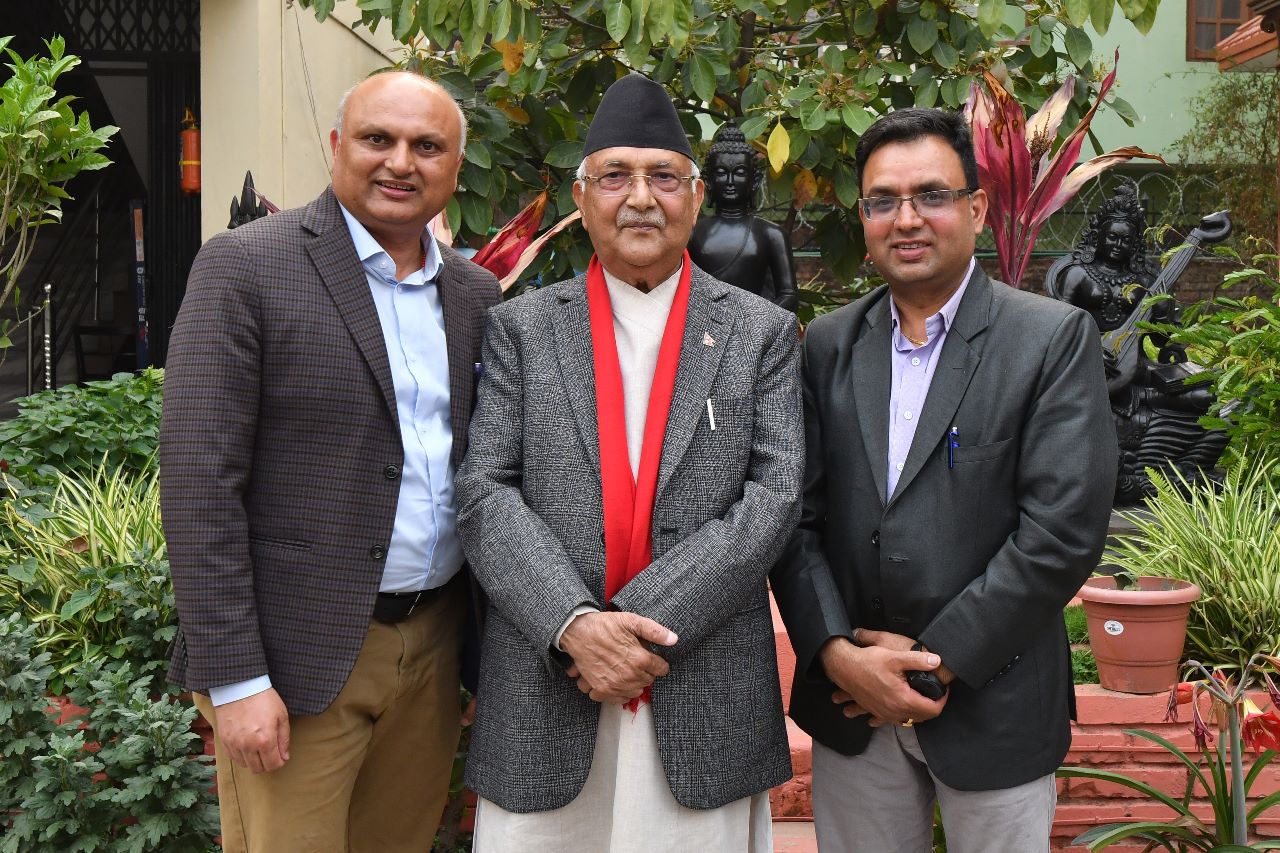बिश्वभर छरिएक नेपाली प्रतिभाहरुसंग ओली निबास बालकोटमा