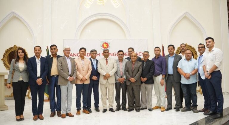 नेपालस्थित बंगलादेशी दूतावासले काठमाडौंमा आयोजना गरेको आँप महोत्सवमा